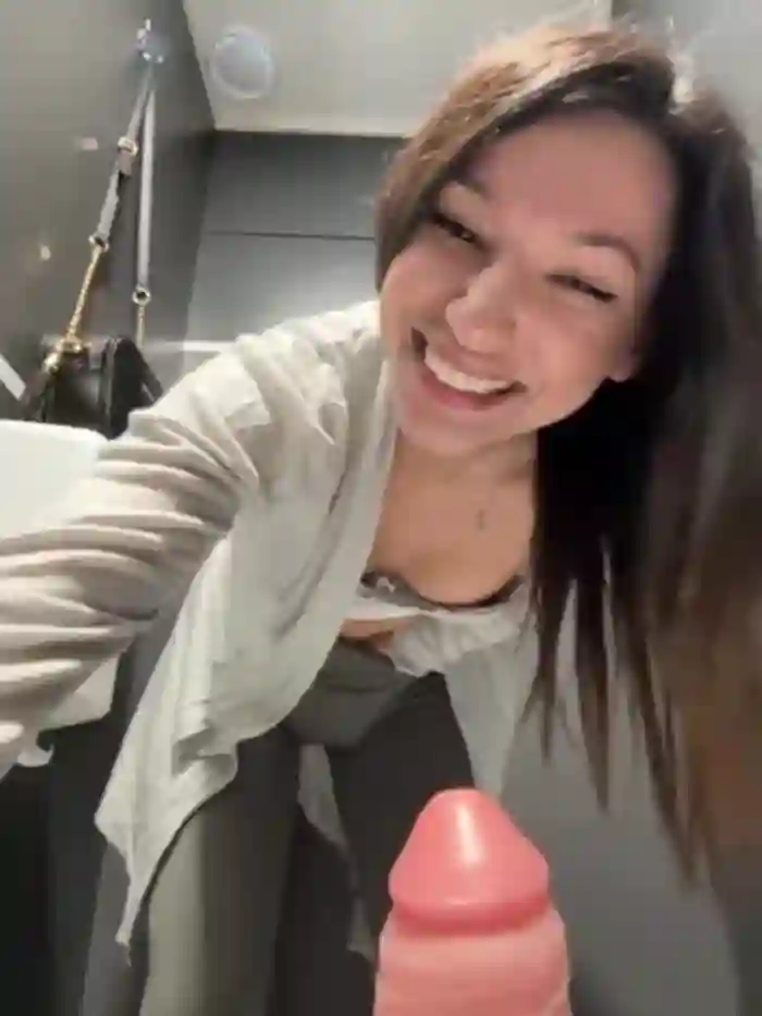 _MiaQueen_