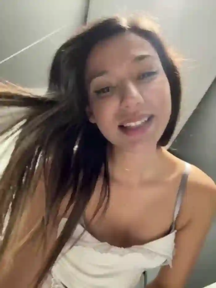 _MiaQueen_
