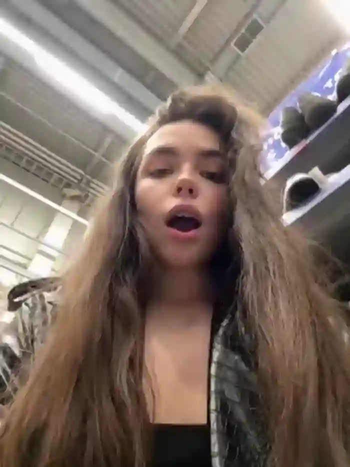 pantyless