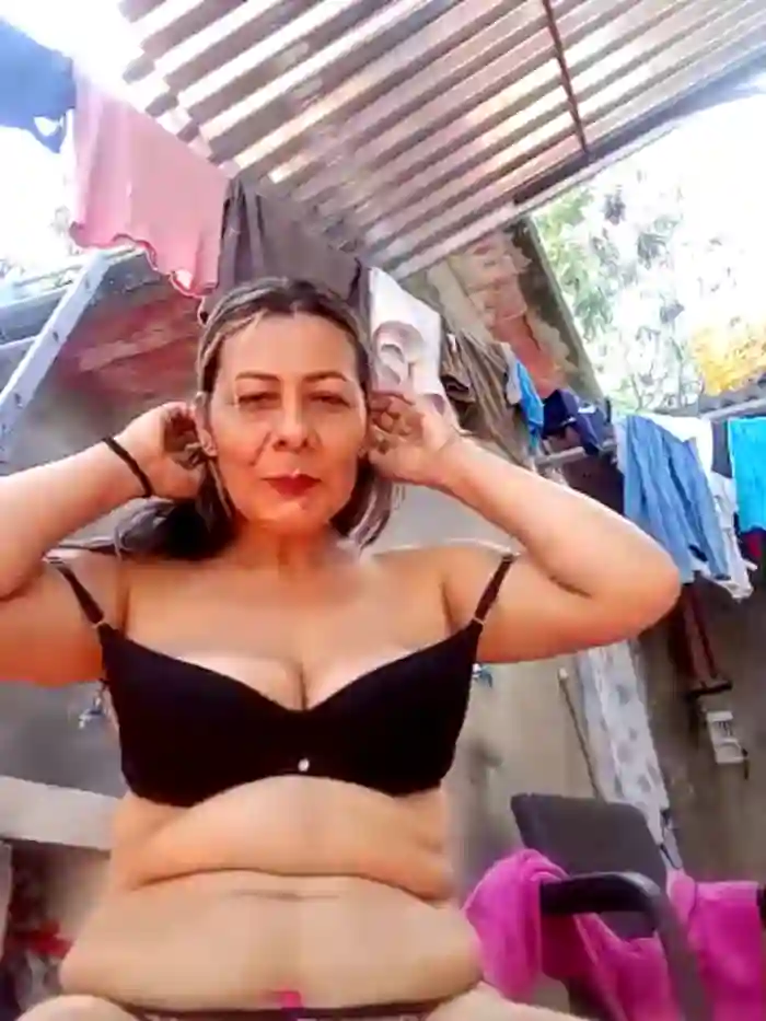 Mia-funny20