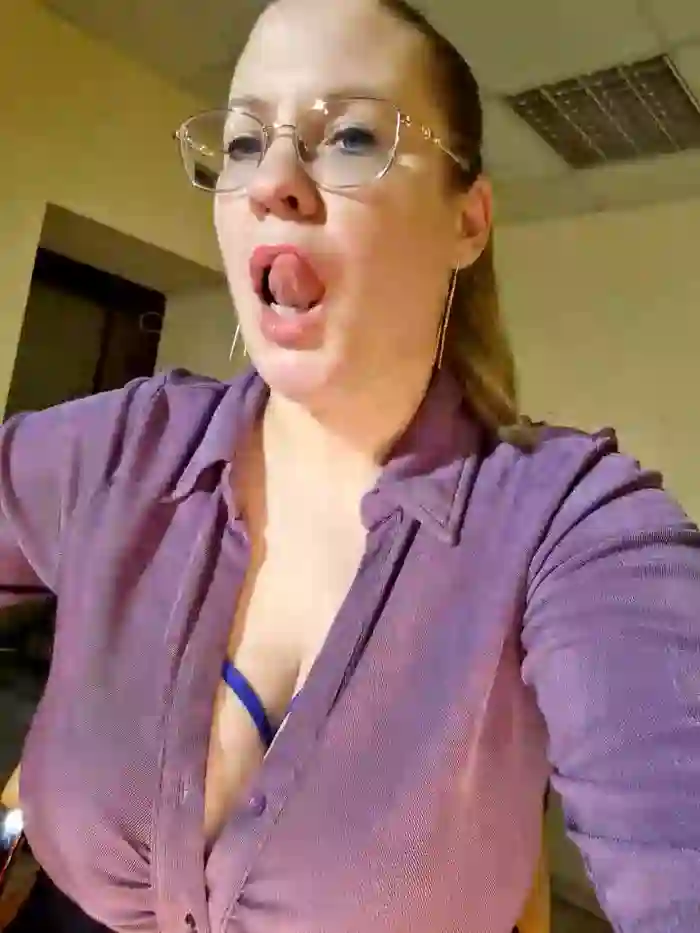 BustyLanaX