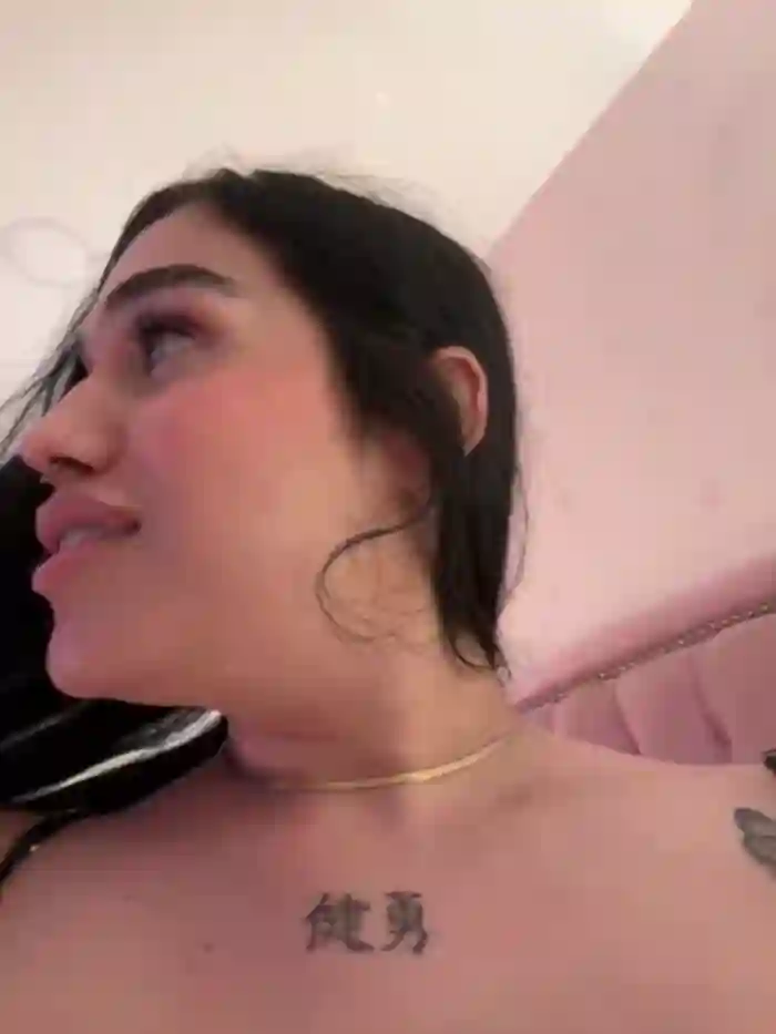 Bella__Wood