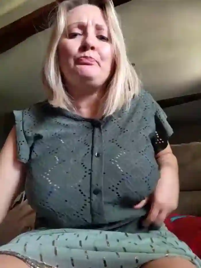 lady_charlyne