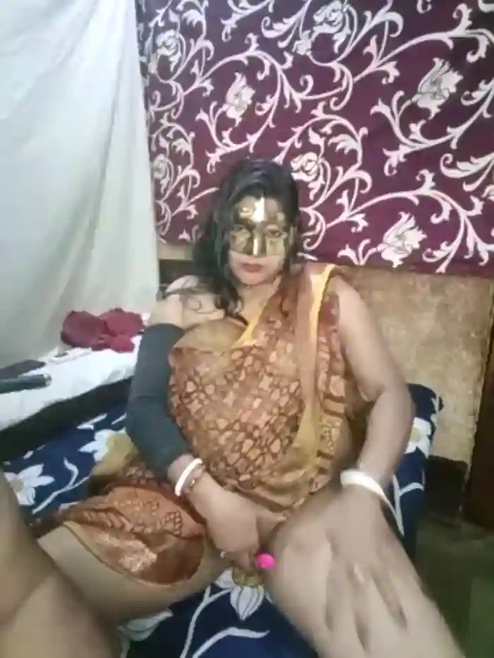 Hot_muskaan