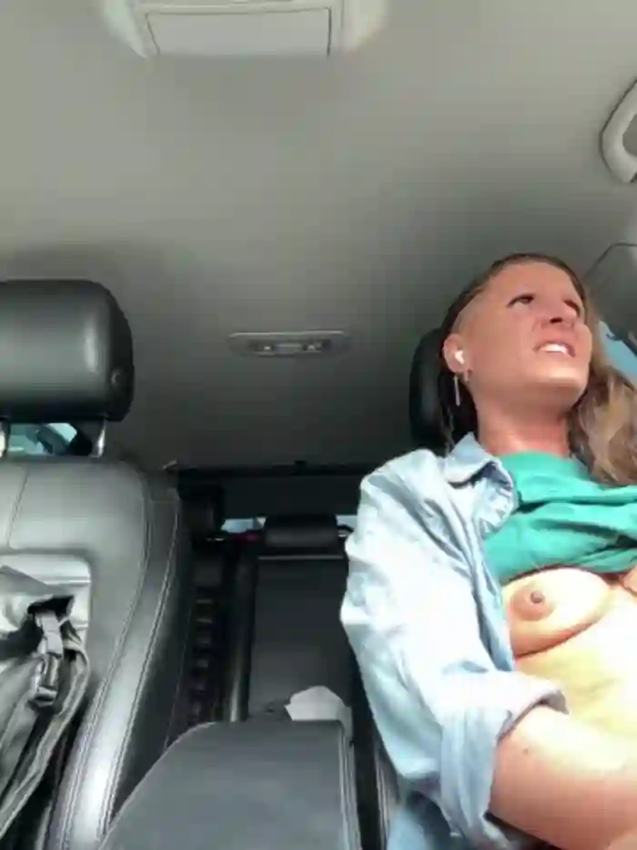 SwingWingWomanSweden