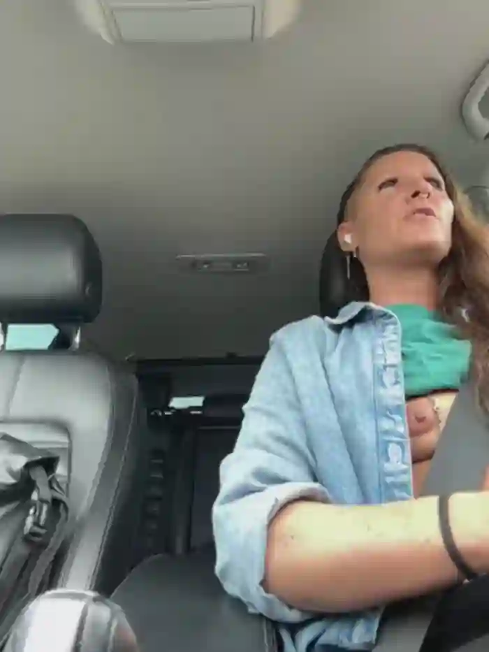 SwingWingWomanSweden