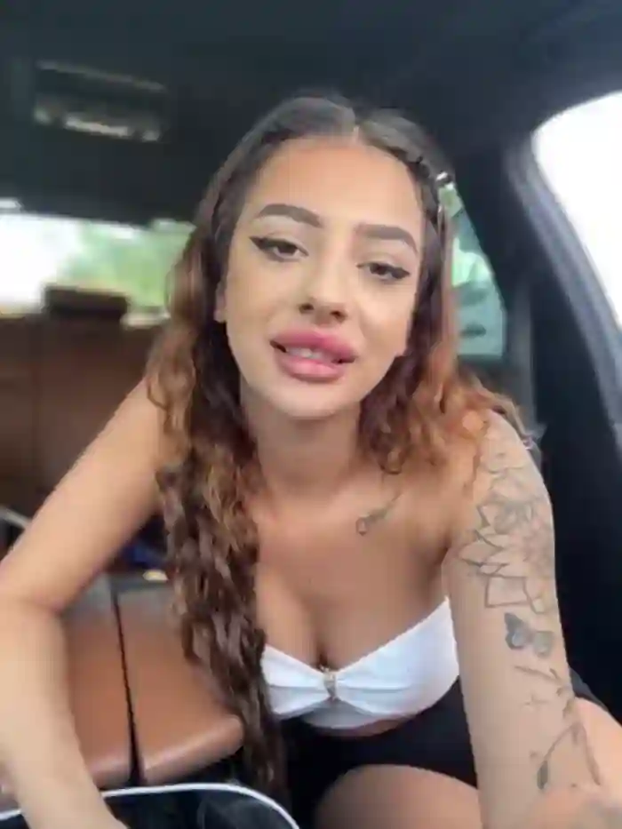 LaraVegas_