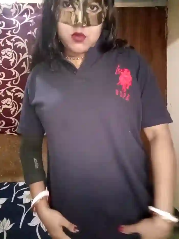 Hot_muskaan