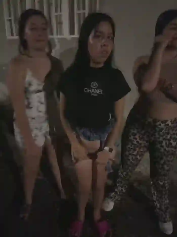 royalgirls_x