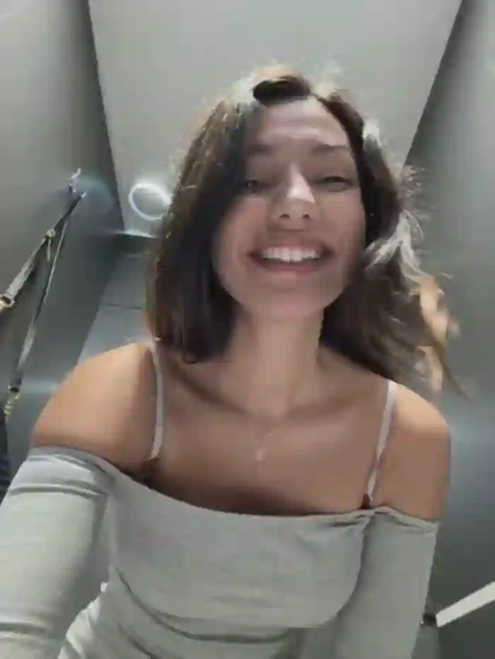 _MiaQueen_