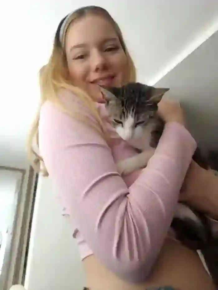 NicoleCut