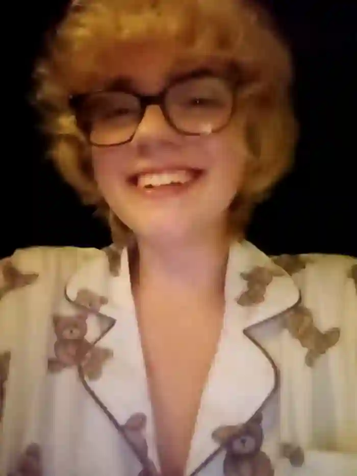 mcjbgfhjghiiiiujfyf