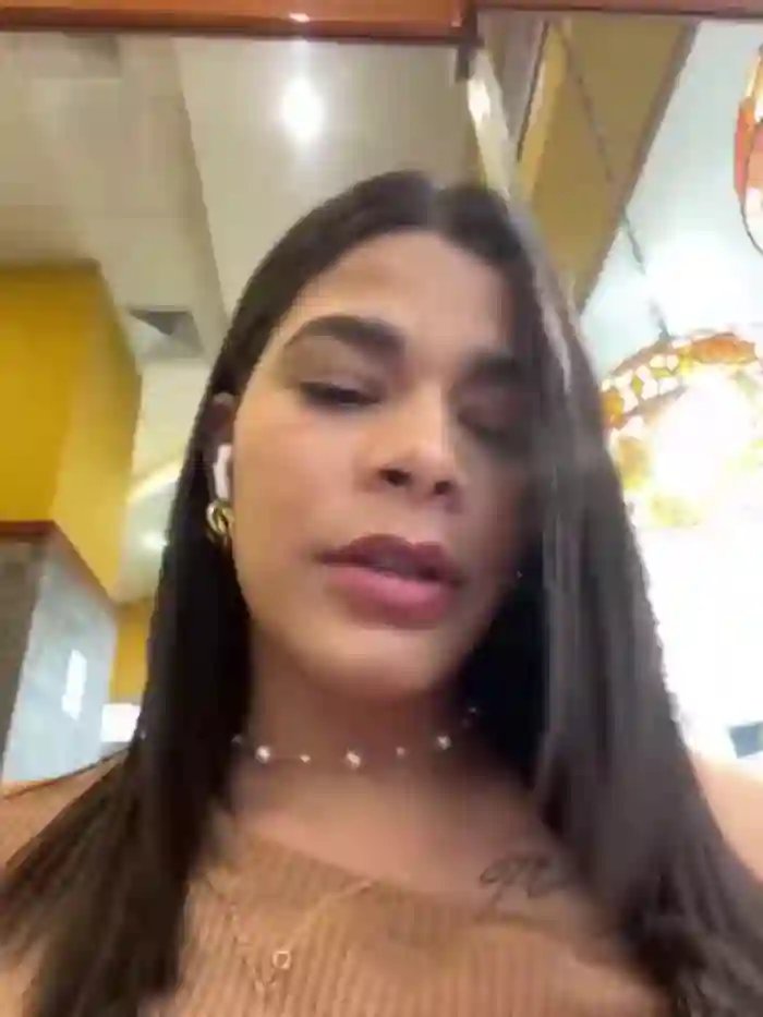 Leah_Honey26