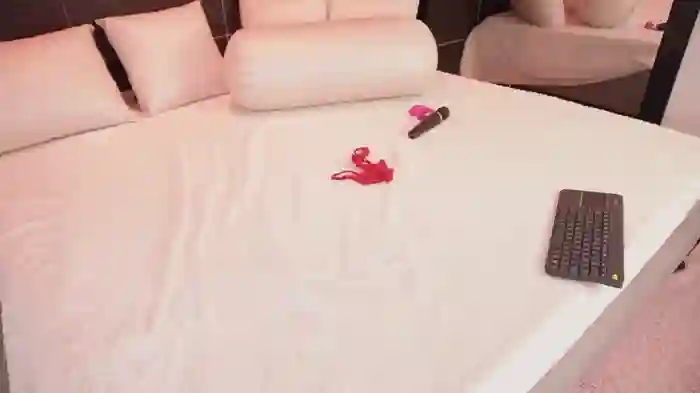 Bella_TS_