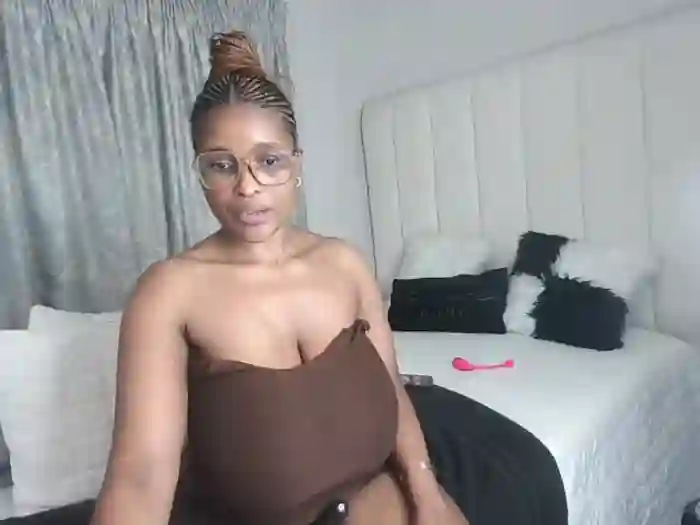 Bustygoddess32