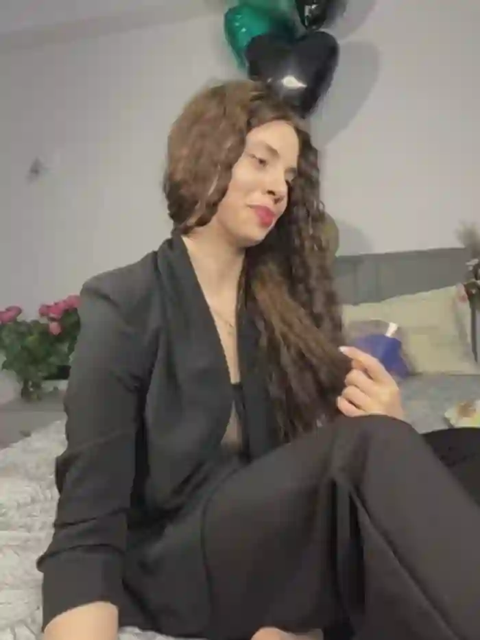 CurlyLara