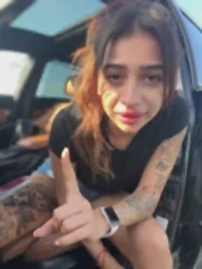 LaraVegas_