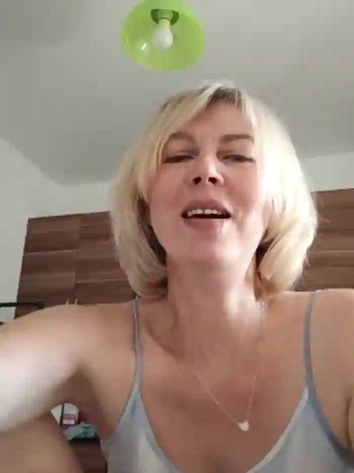 stellahere8