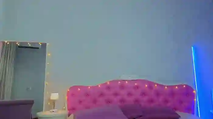 Ariana_Petite