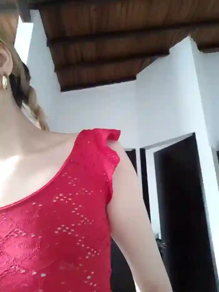 NicoleCut