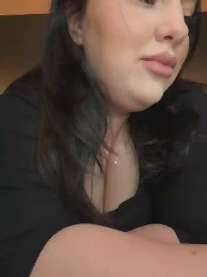 CurvyKimmy1