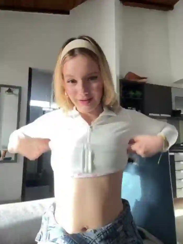NicoleCut