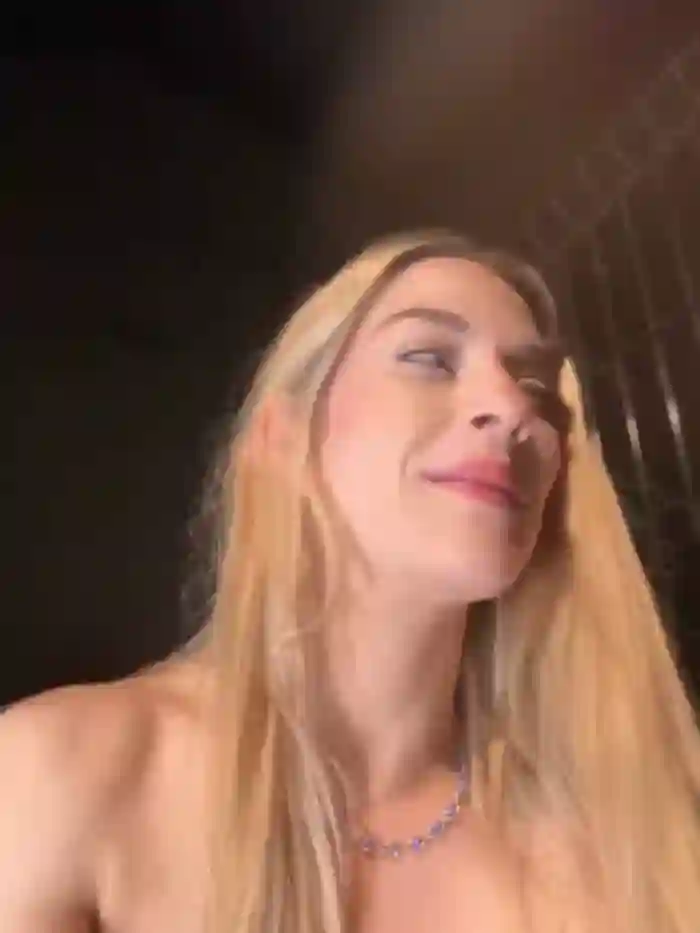 Bellalolahot