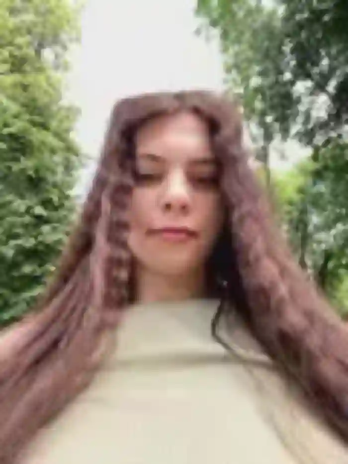 CurlyLara