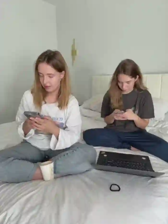 Nura_n_Sarah