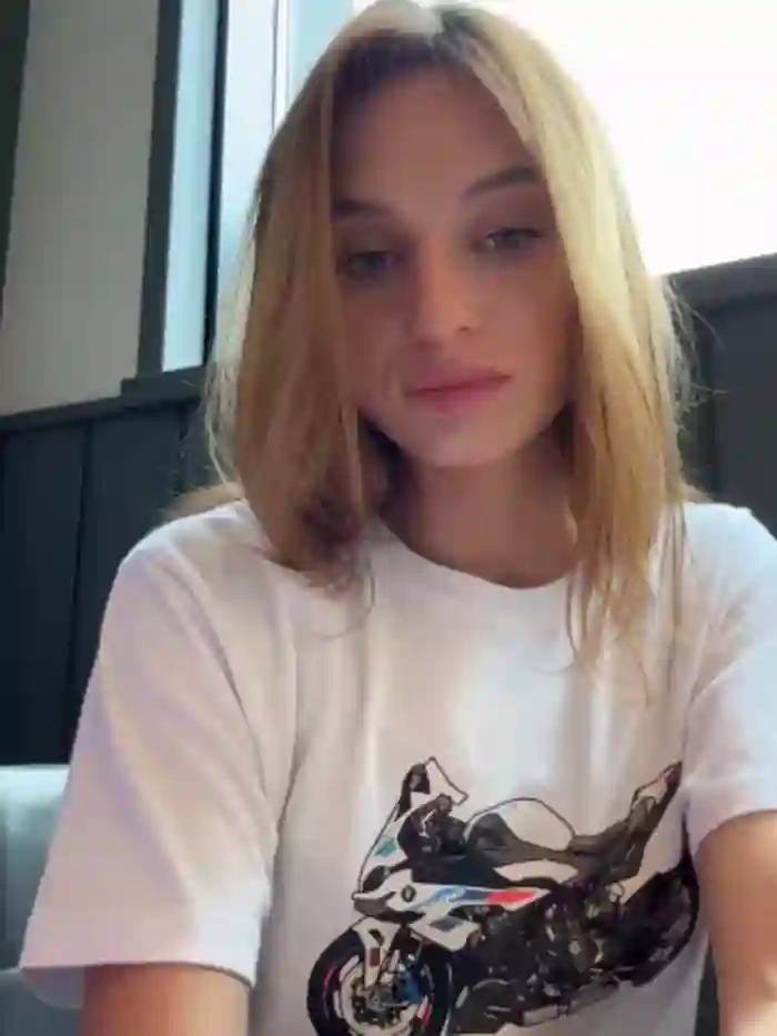 -AngelAri-