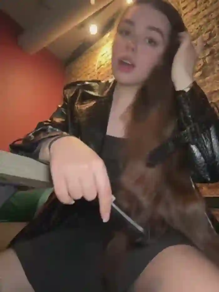pantyless