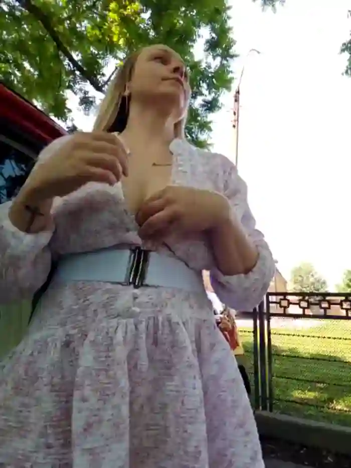 Bondgirl_013