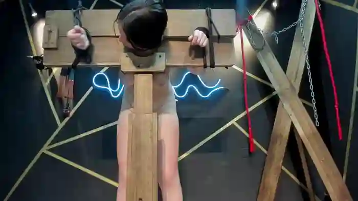 VantablackPLUS_BDSMfetish