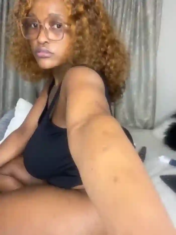 Bustygoddess32