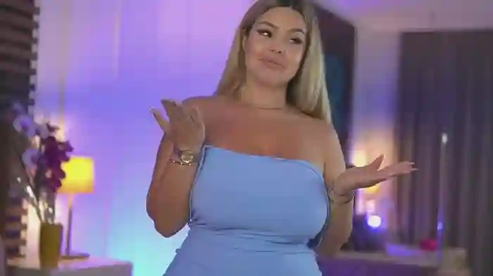 SophieBoobsX