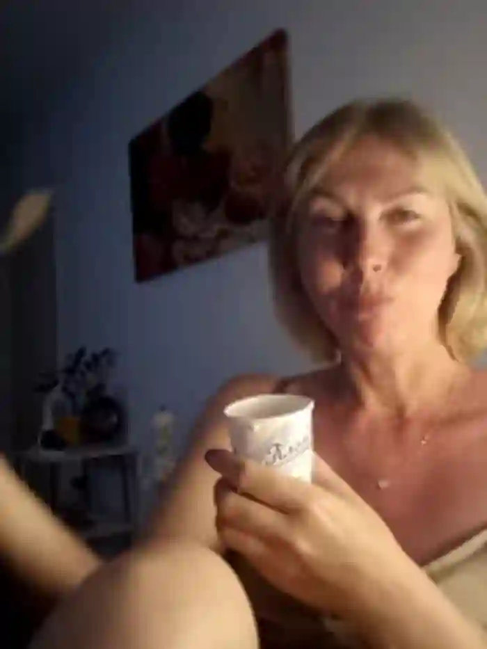 stellahere8