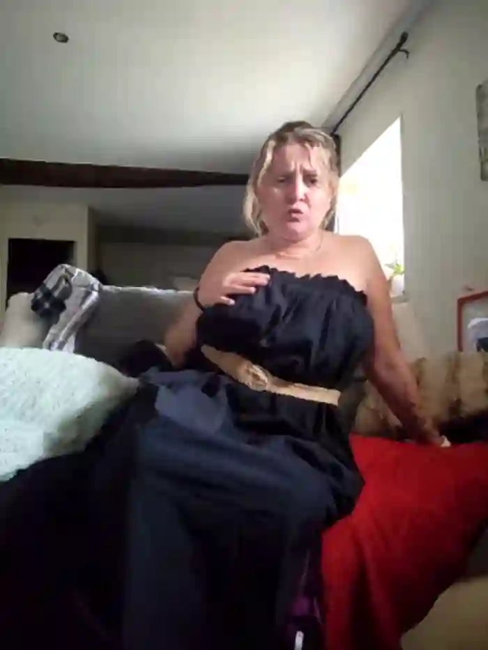 lady_charlyne