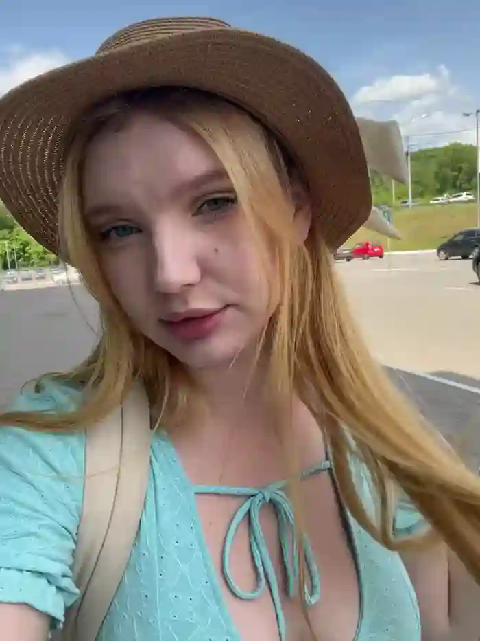 AmmyHot