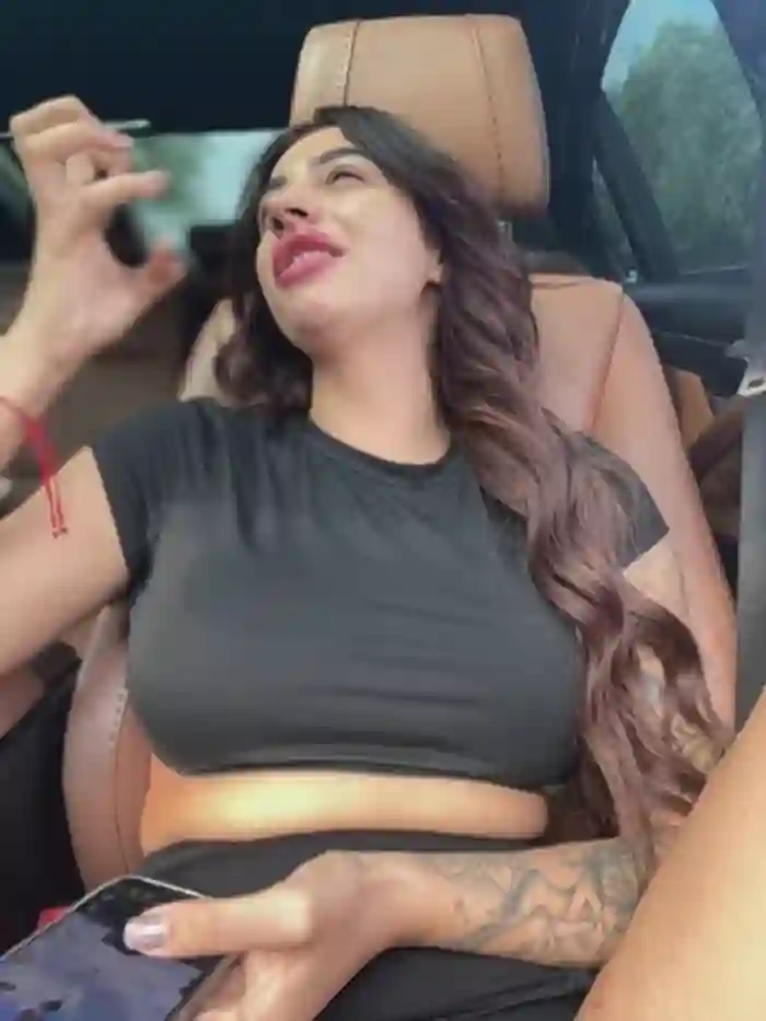 LaraVegas_