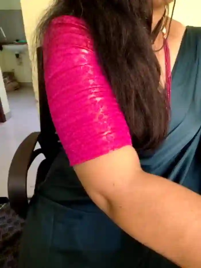 Mallu_MayaMadhav
