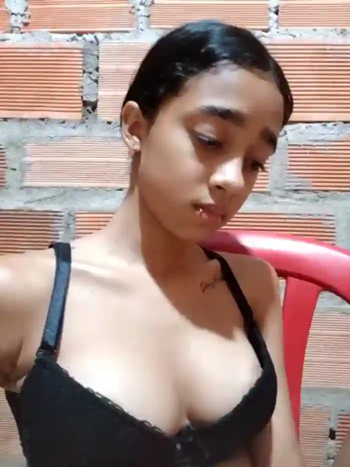 Zoe_Sweett18