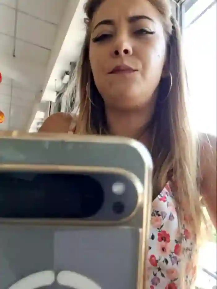 Risky_girl23