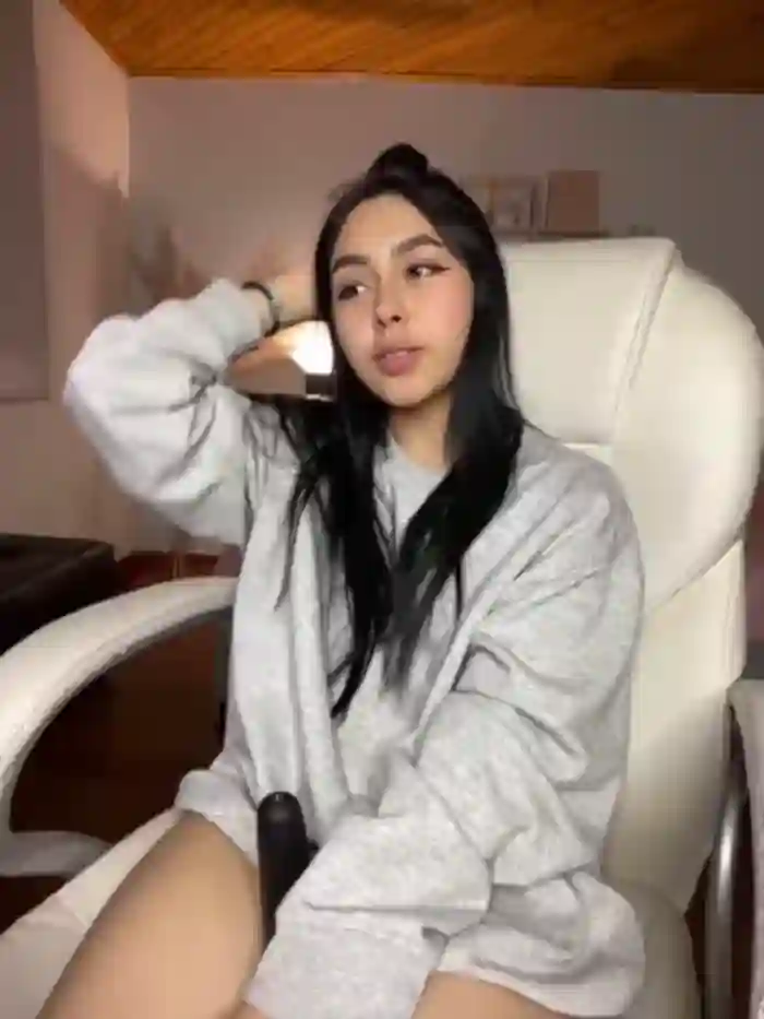 Scarlet_pinkk