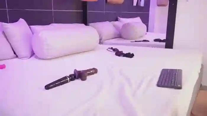 Bella_TS_