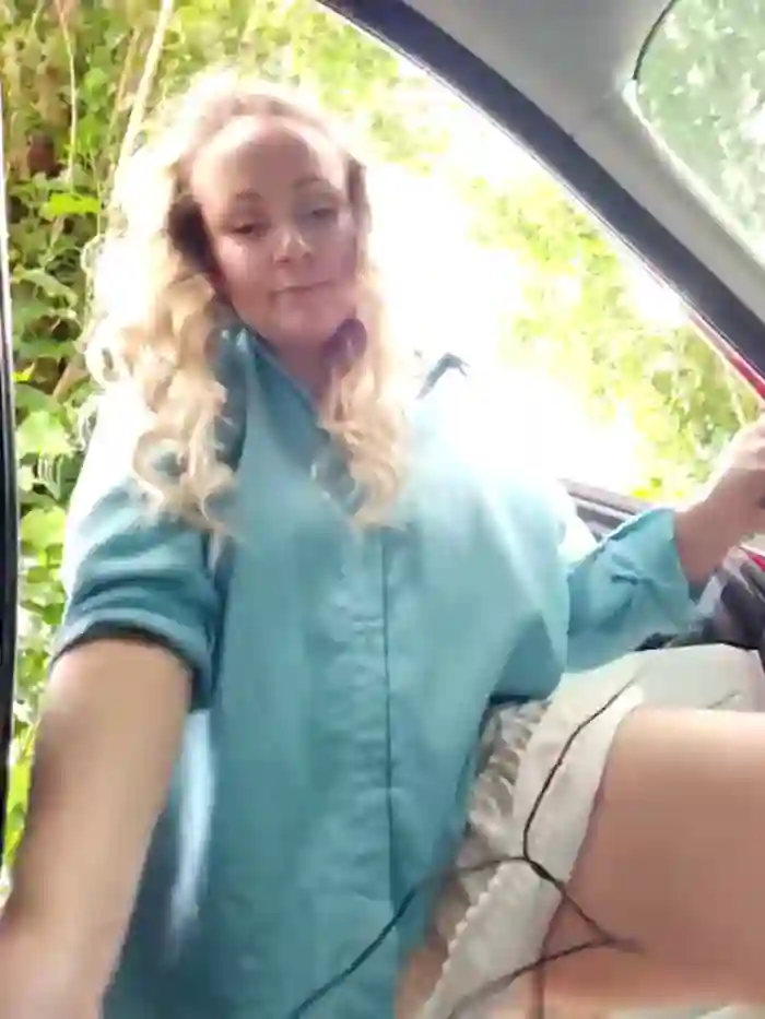 Bondgirl_013