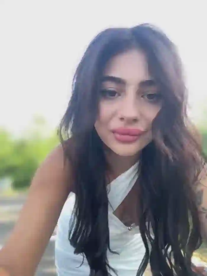 LaraVegas_