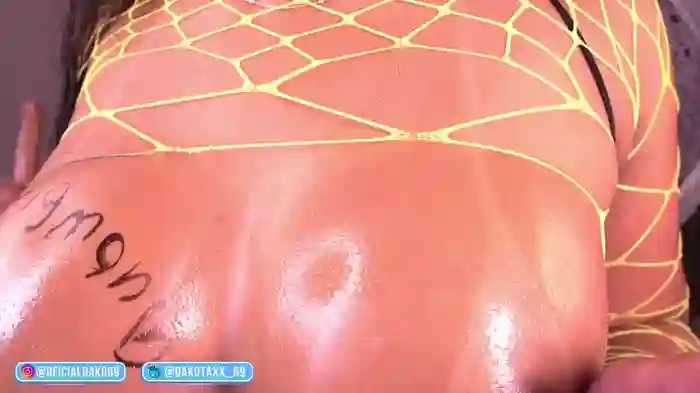 Dakota_Lee