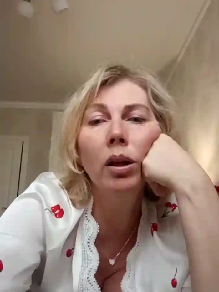 stellahere8