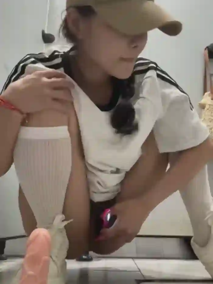 Adora188