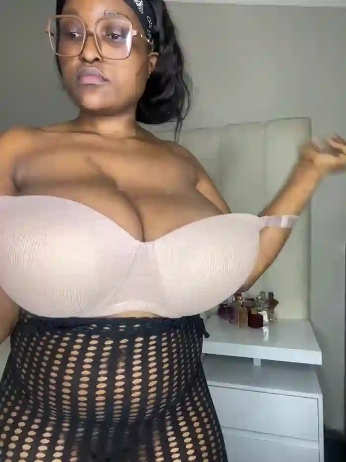 Bustygoddess32